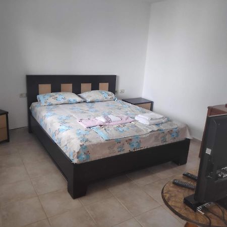 Zani Apartment ساراندا المظهر الخارجي الصورة